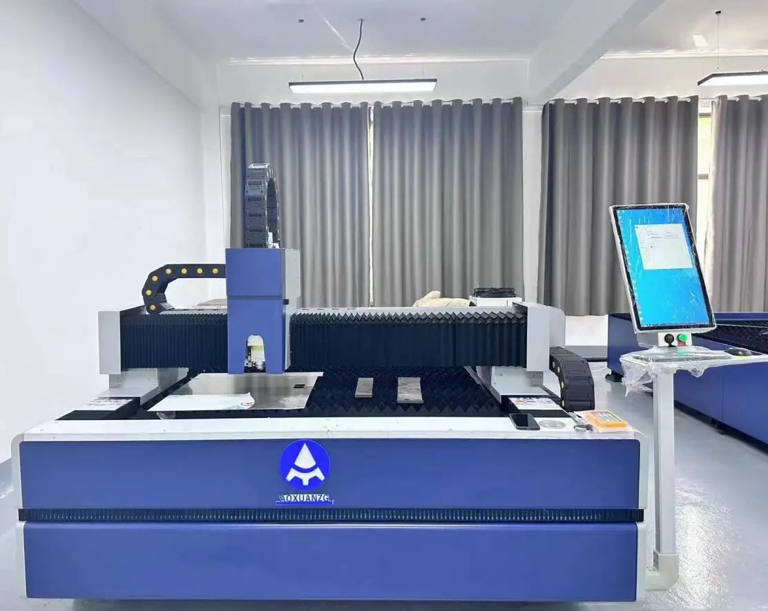 3015 3KW Max Raycus Laser Source Metal Fiber Laser Cutting Machine