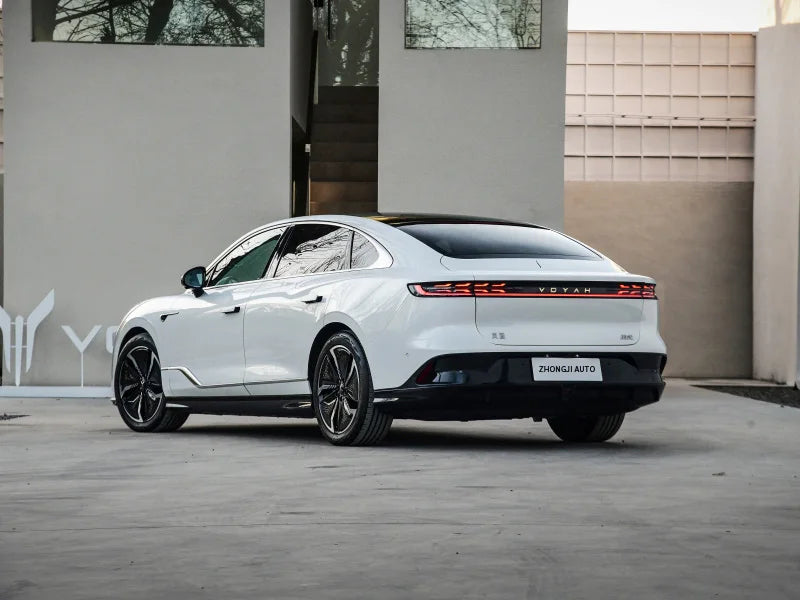 VOYAH PASSION electric car sedan high quality Long Range Luxury New Energy vehicles 4-door 5-seater Pure Electric car