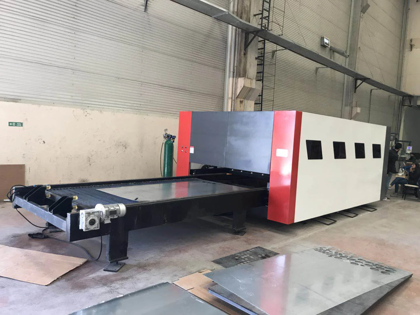 Chinese CNC Fiber Optic IPG Laser Cutting Machine for Metal Cast Iron Carton Steel Brass Aluminum Cutting