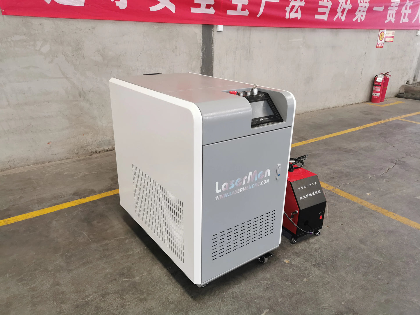 Fiber laser welding machine 5 in 1 handheld laser welding cleaning and cutting machine for metal sheet and tube