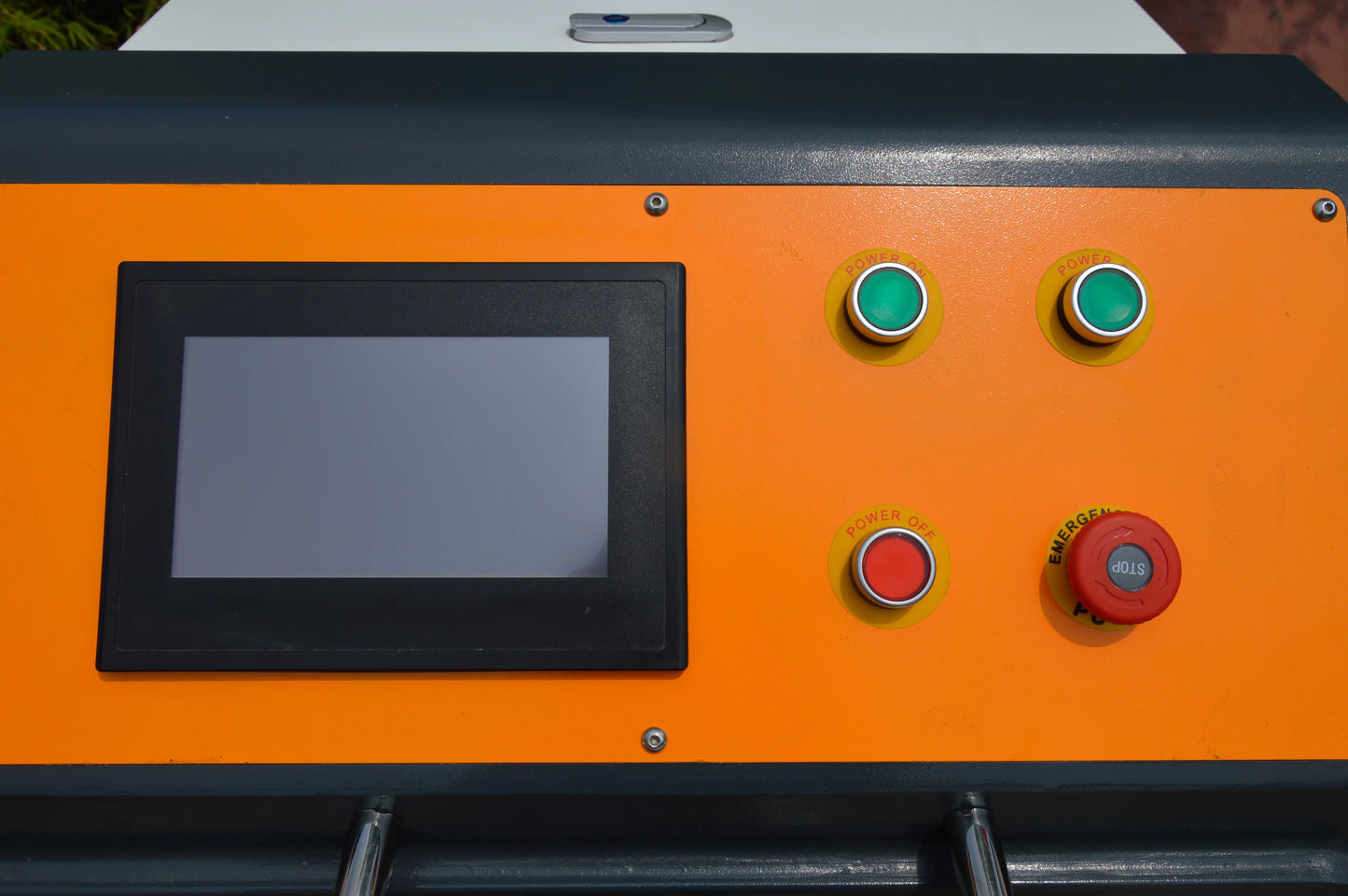 Fiber laser Handheld portable fiber laser welding machine 1000W 1500W 2000W with auto wire feeder
