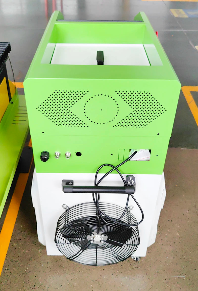 Cost performance fiber laser cutting machine 1500w Servo motor Steel Plate 3015 2060 Cypcut CNC laser cutting technology  steels